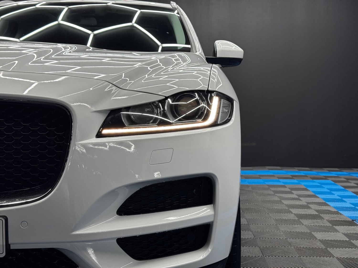 Used Jaguar F-Pace 2018 for sale - 76499776: Photo 51