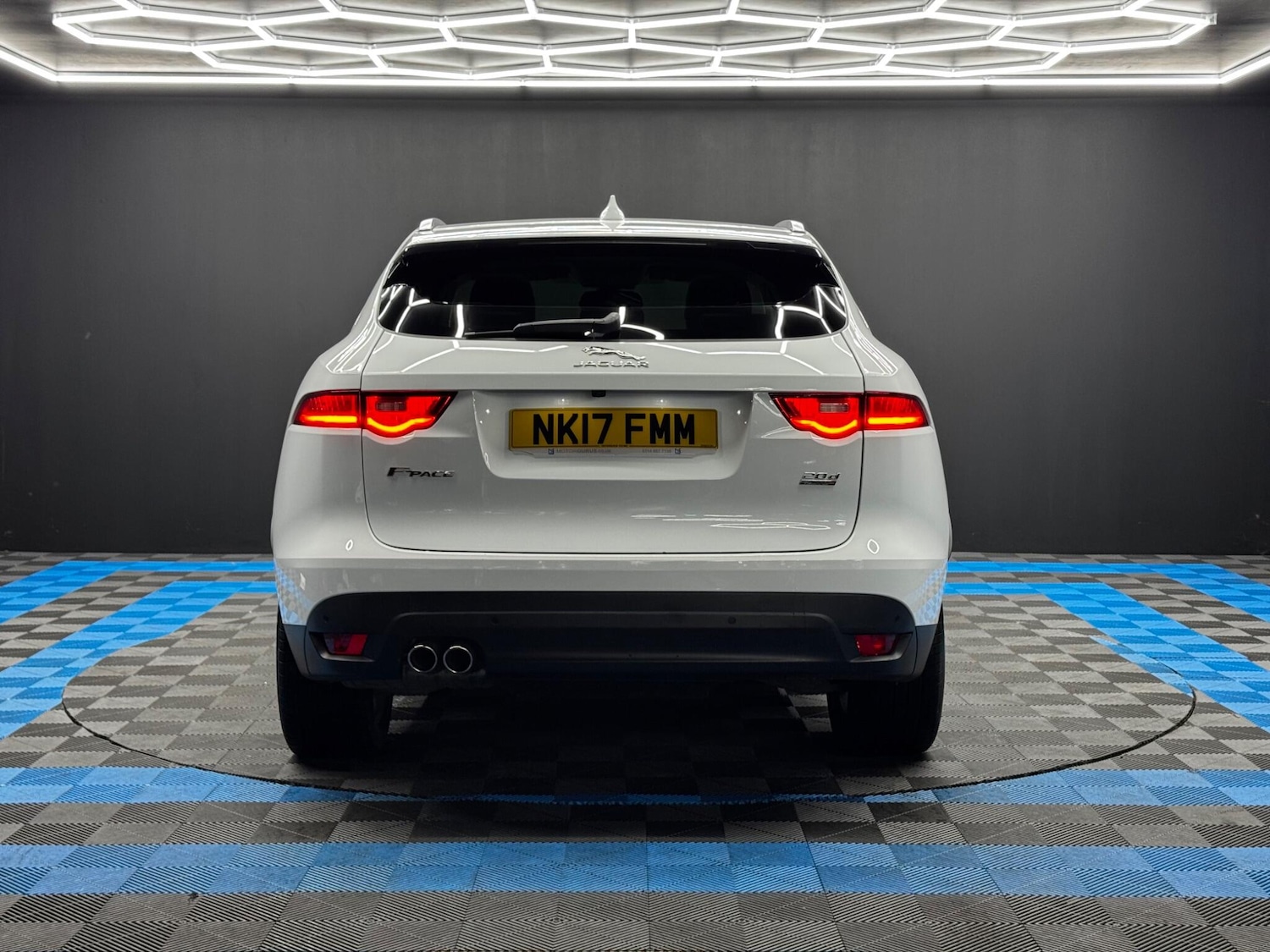 Used Jaguar F-Pace 2018 for sale - 76499776: Photo 6