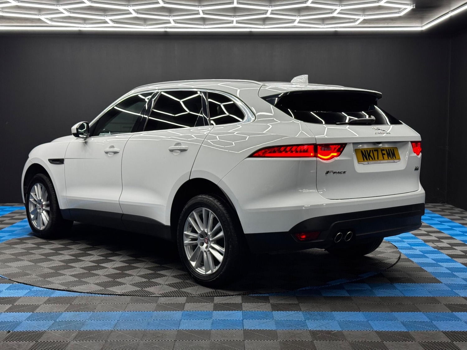 Used Jaguar F-Pace 2018 for sale - 76499776: Photo 7