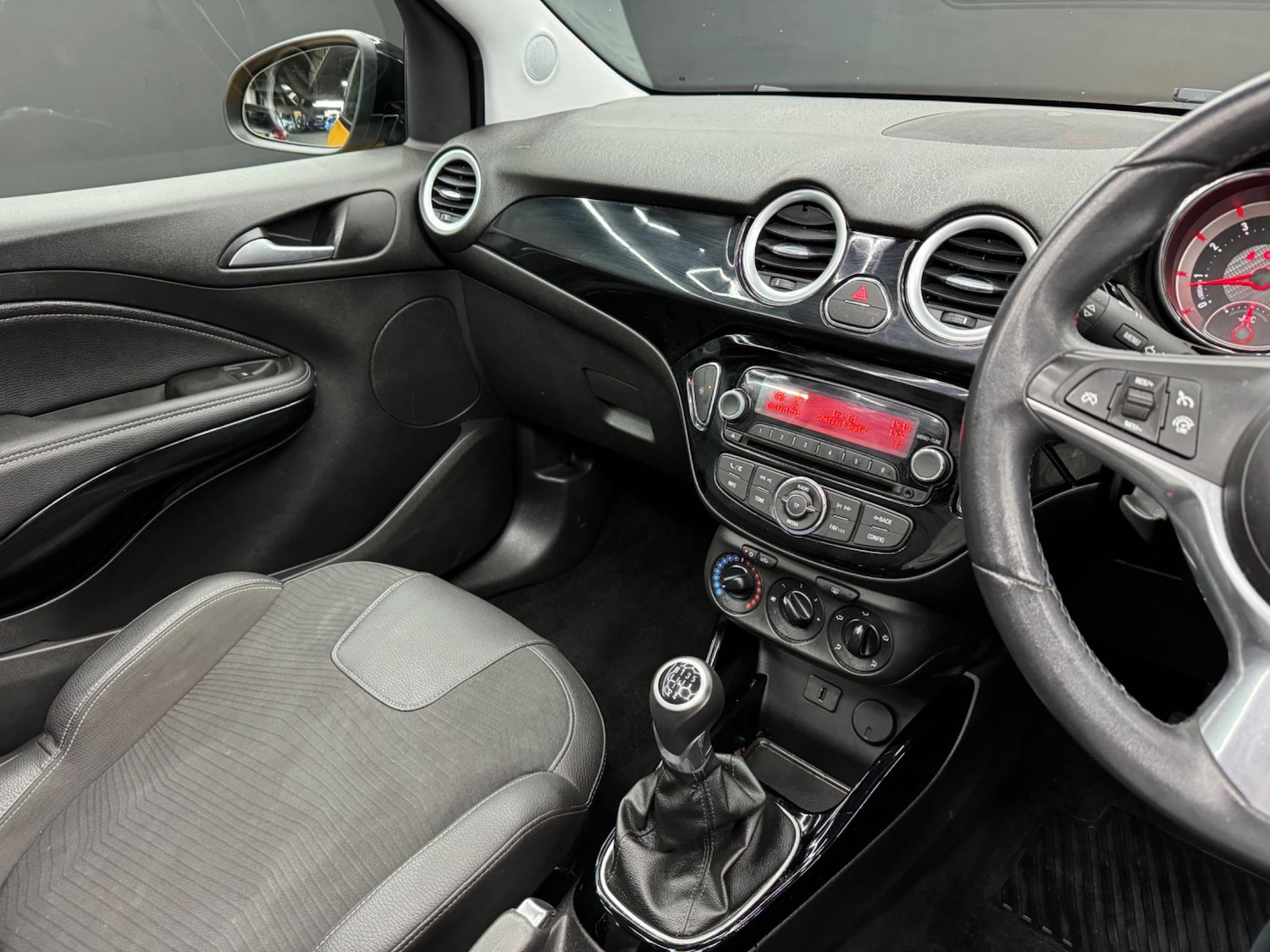 Used Vauxhall ADAM 2018 for sale - 76607175: Photo 24