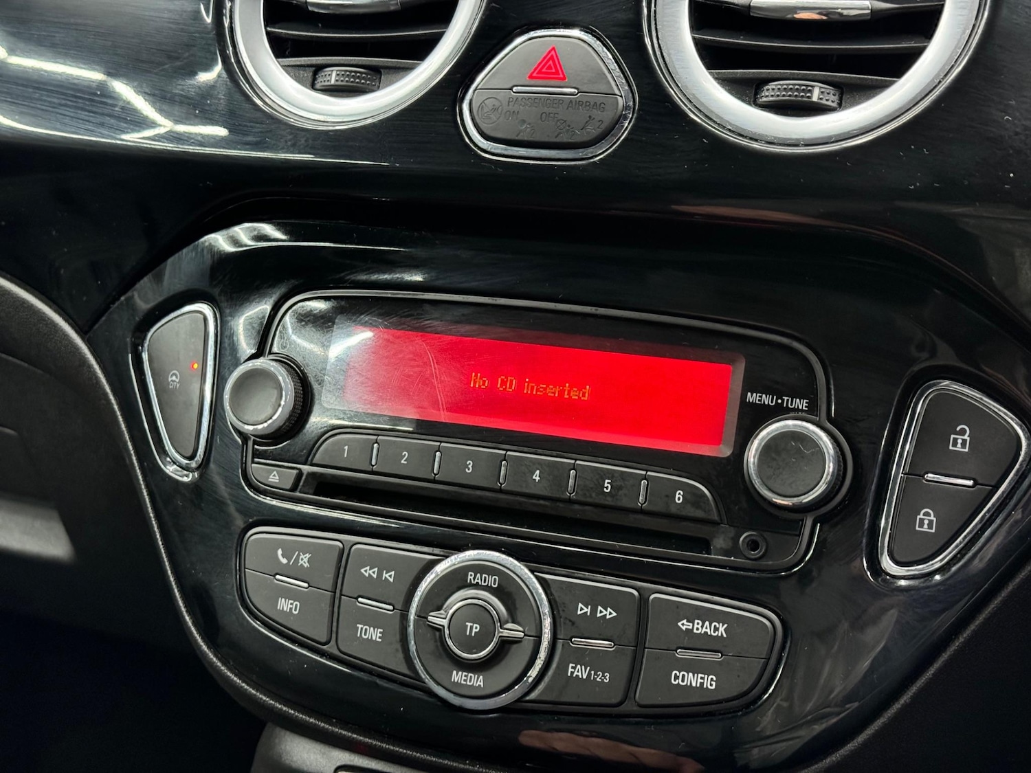 Used Vauxhall ADAM 2018 for sale - 76607175: Photo 29