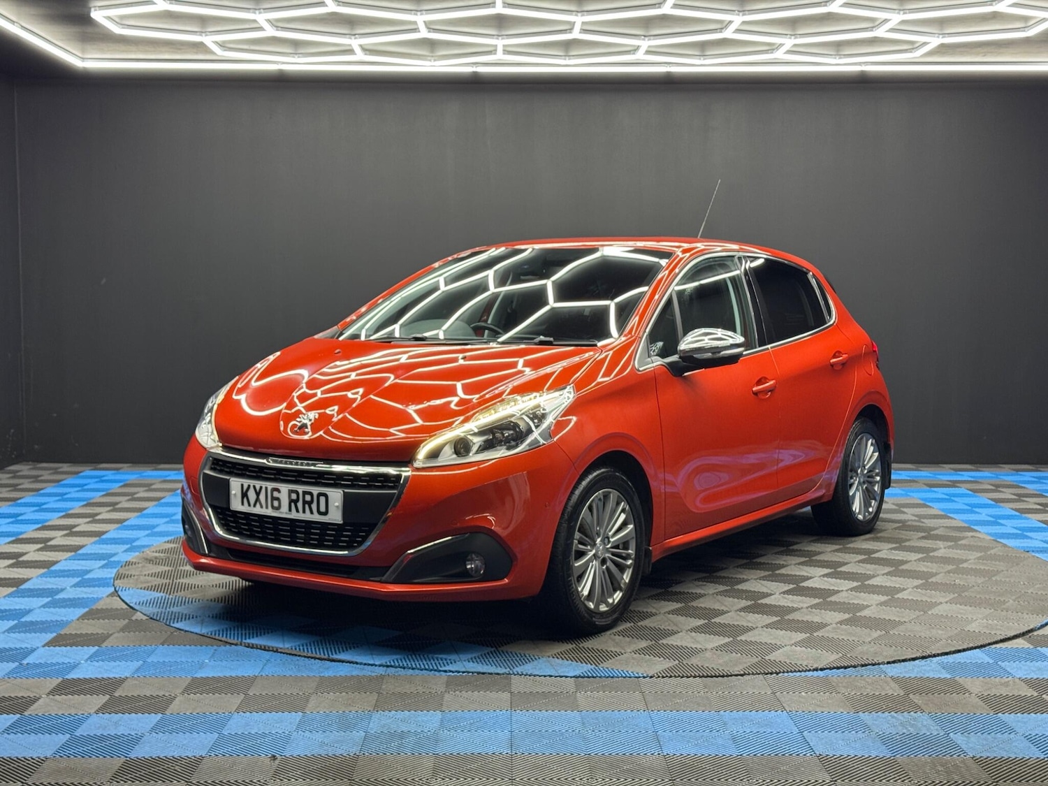 Used Peugeot 208 2016 for sale - 76688946: Photo 3
