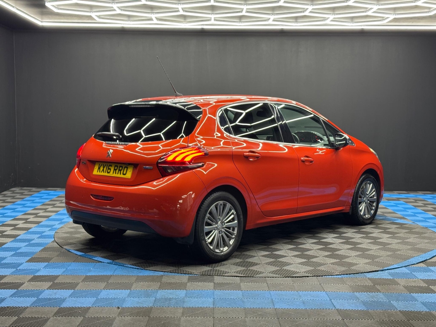 Used Peugeot 208 2016 for sale - 76688946: Photo 5