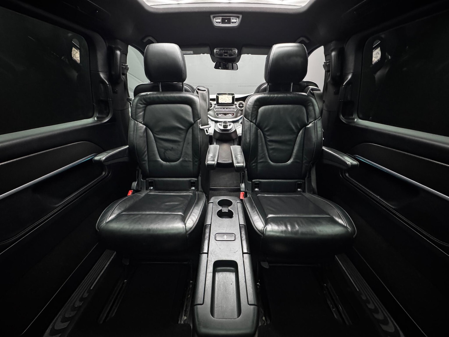 Used Mercedes-Benz V-Class 2018 for sale - 76824564: Photo 17