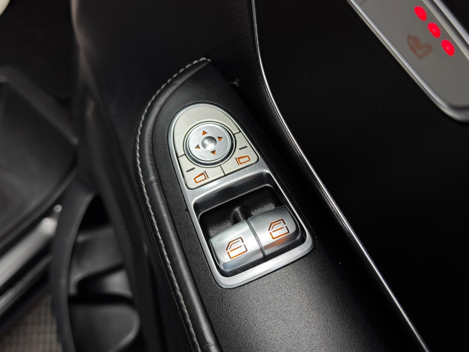 Used Mercedes-Benz V-Class 2018 for sale - 76824564: Photo 42