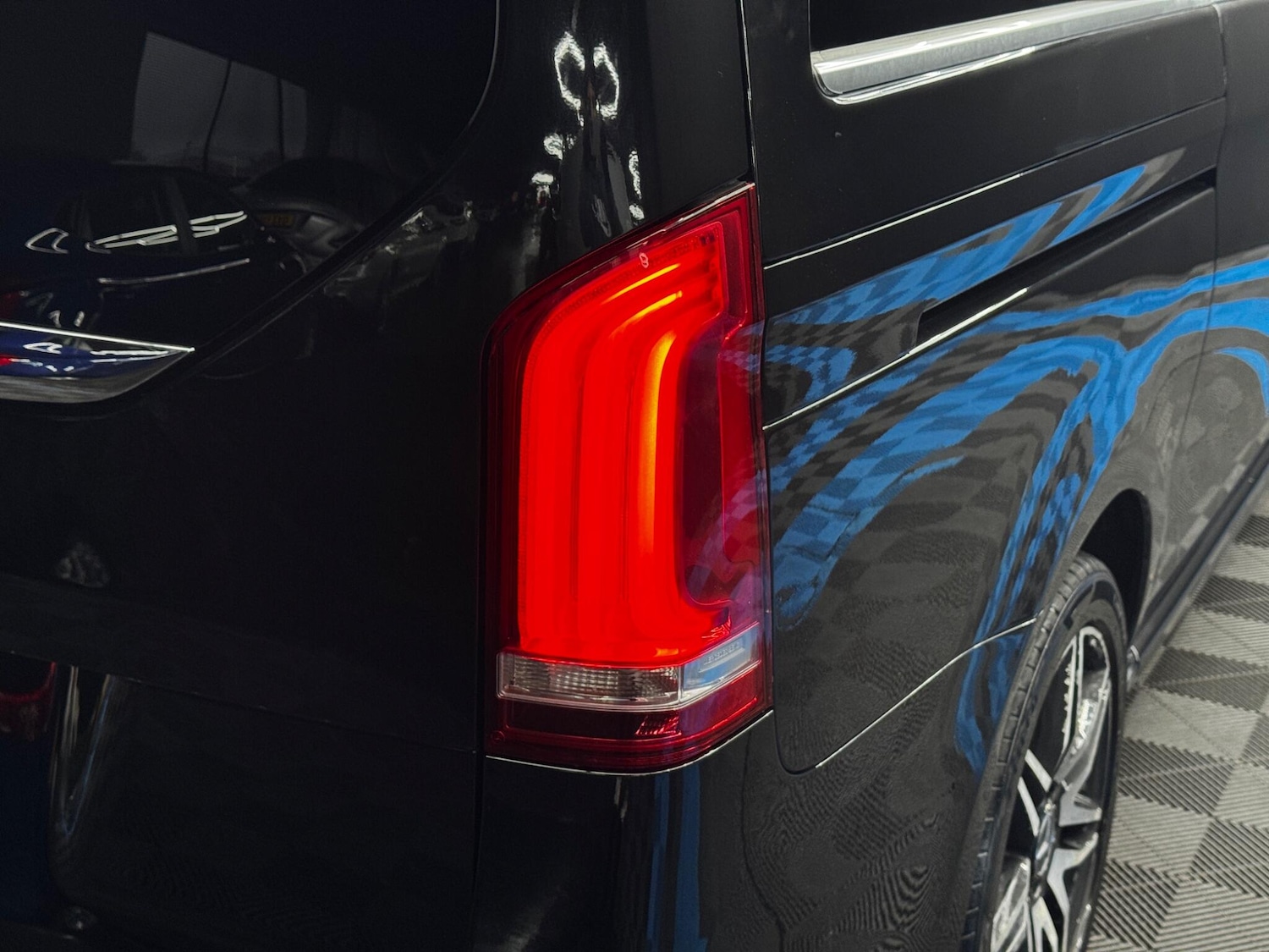 Used Mercedes-Benz V-Class 2018 for sale - 76824564: Photo 45