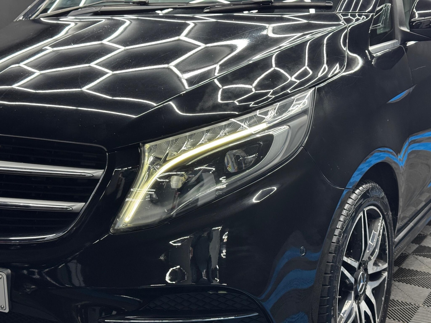 Used Mercedes-Benz V-Class 2018 for sale - 76824564: Photo 47