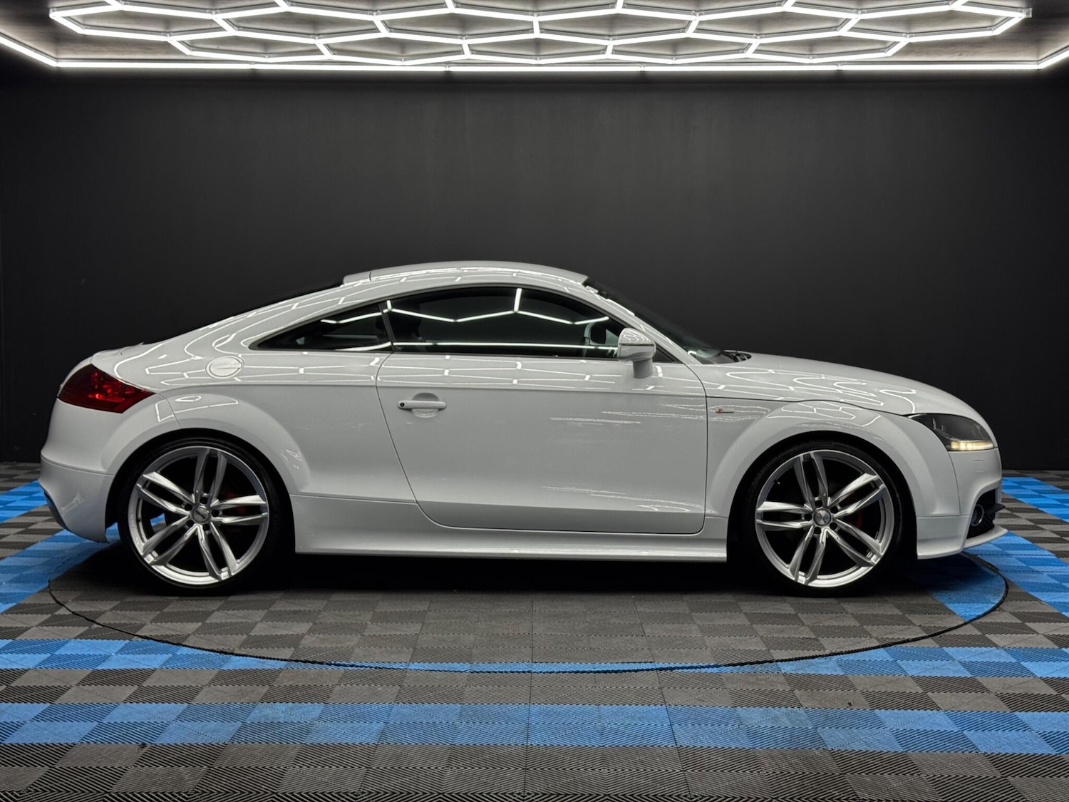 Used Audi TT 2014 for sale - 76780698: Photo 4