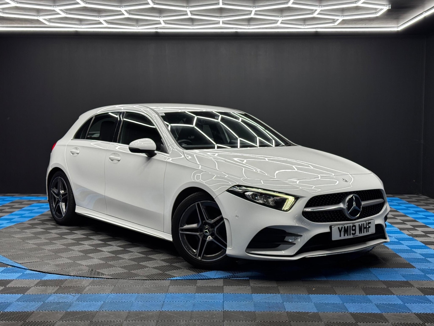 Used Mercedes-Benz A-Class 2019 for sale - 76377943: Photo 1