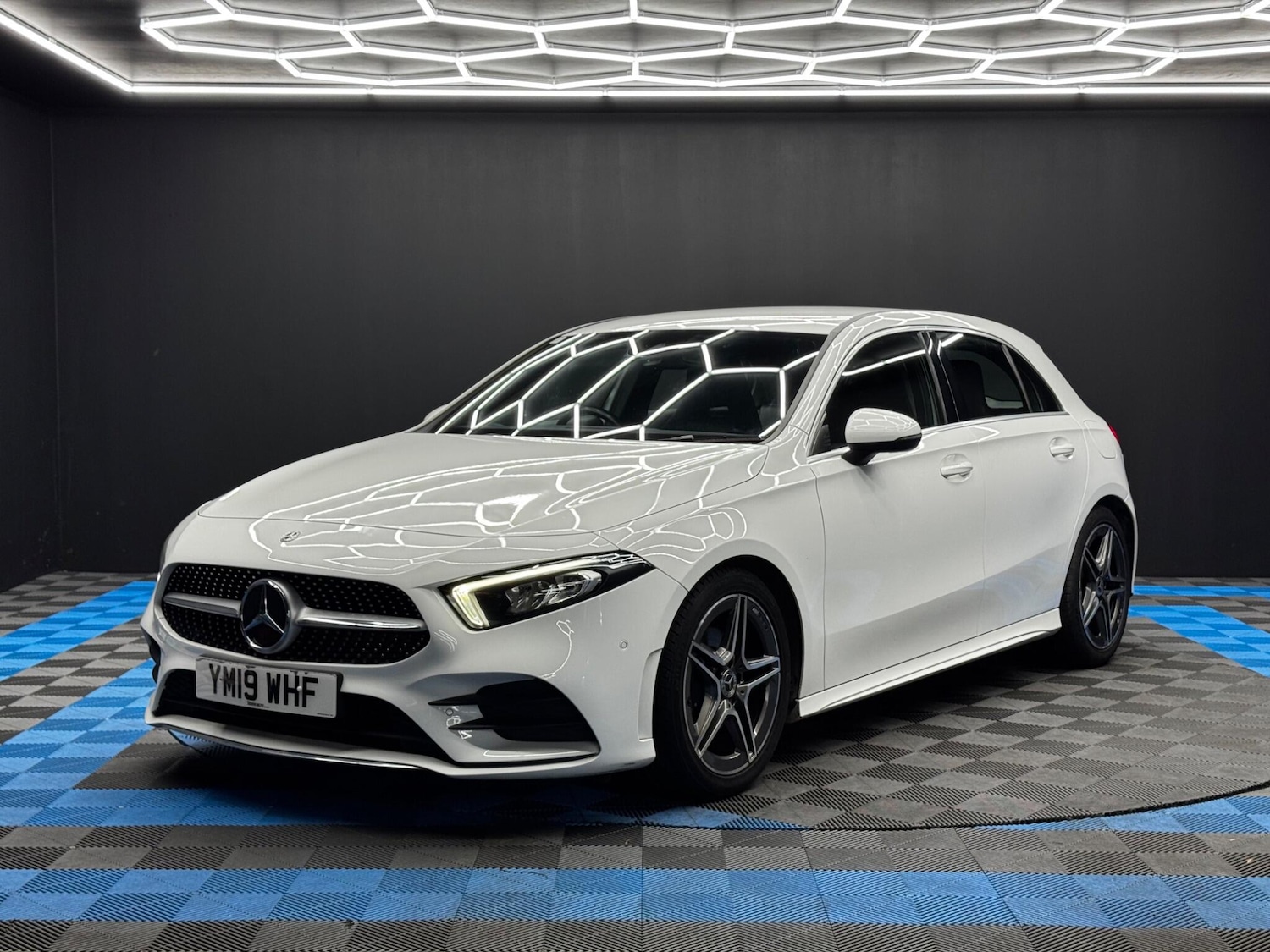 Used Mercedes-Benz A-Class 2019 for sale - 76377943: Photo 3