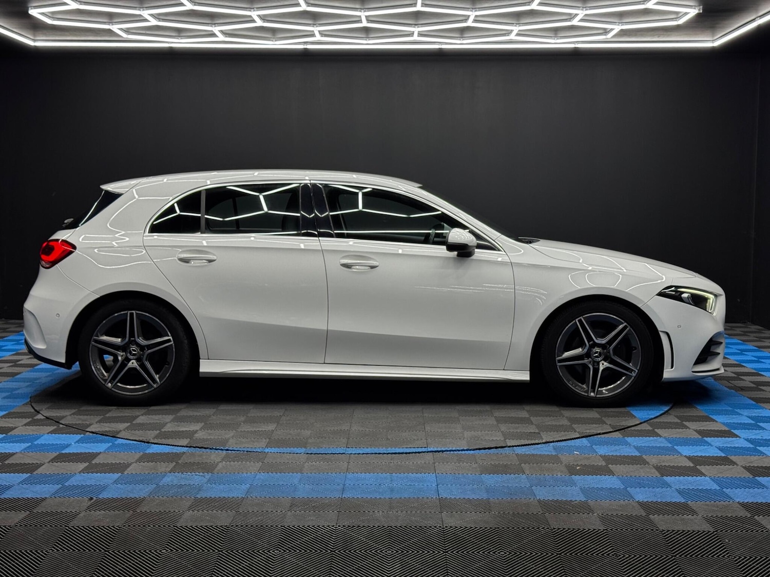 Used Mercedes-Benz A-Class 2019 for sale - 76377943: Photo 4