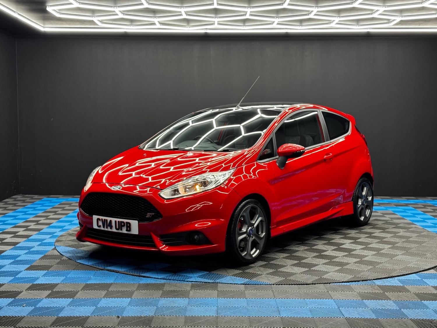 Used Ford Fiesta 2014 for sale - 76607424: Photo 3