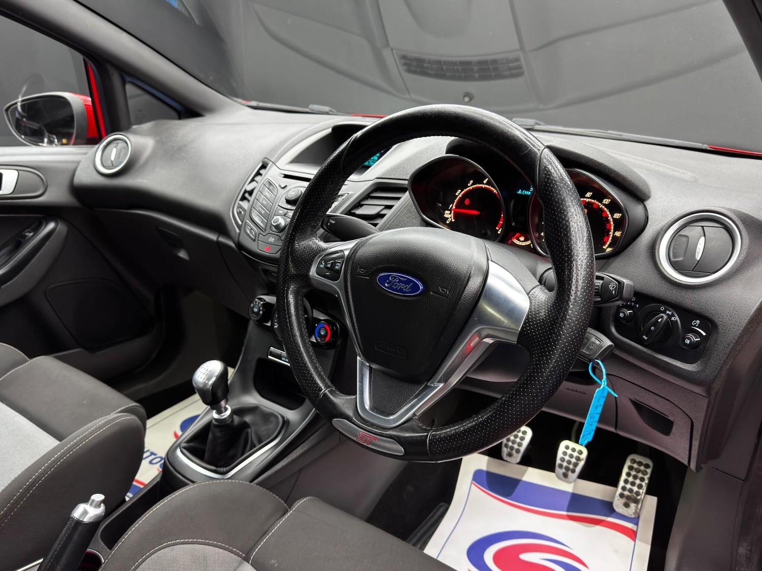 Used Ford Fiesta 2014 for sale - 76607424: Photo 9