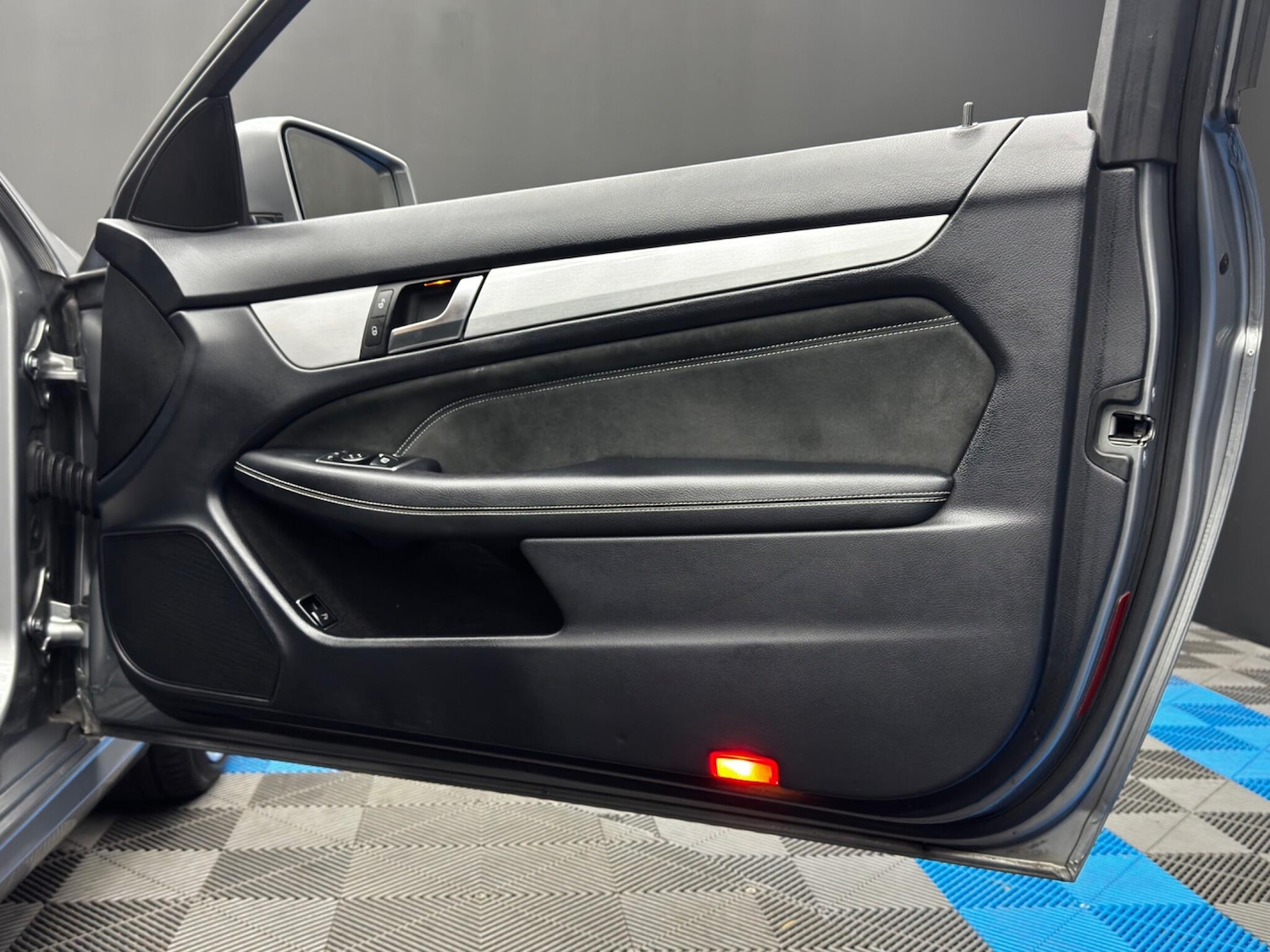 Used Mercedes-Benz C Class 2014 for sale - 76399216: Photo 35