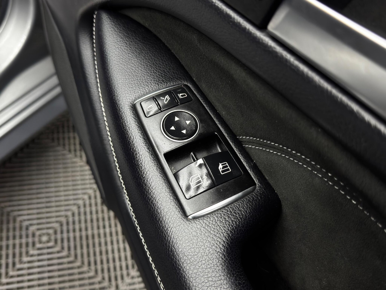 Used Mercedes-Benz C Class 2014 for sale - 76399216: Photo 37