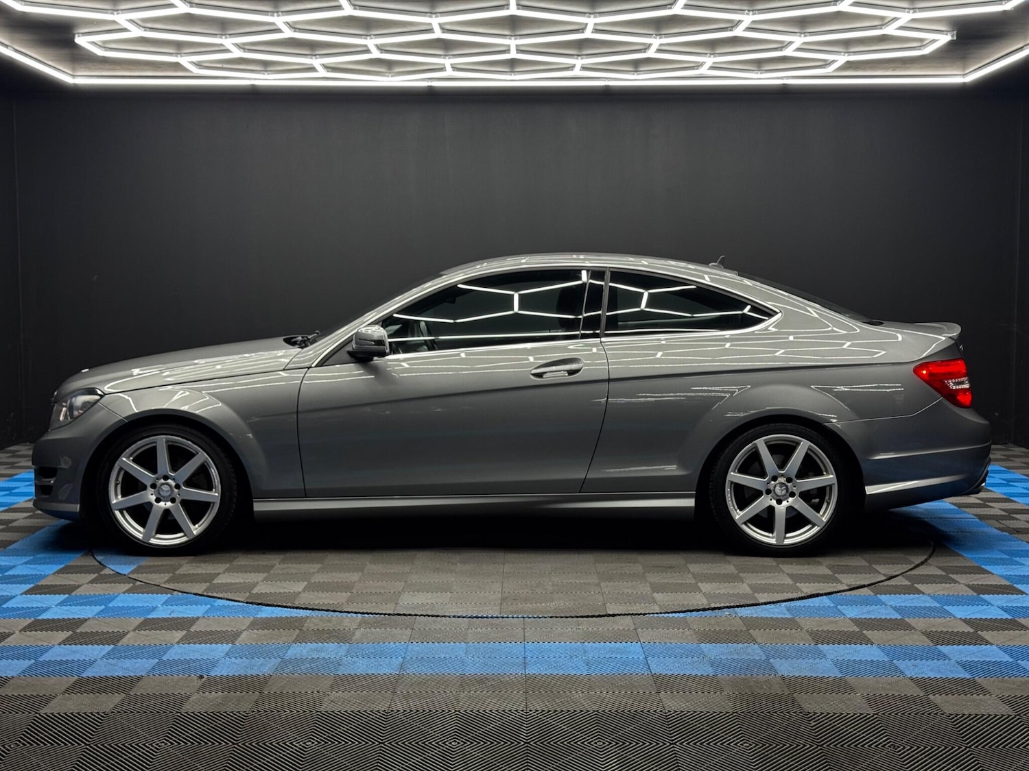 Used Mercedes-Benz C Class 2014 for sale - 76399216: Photo 8