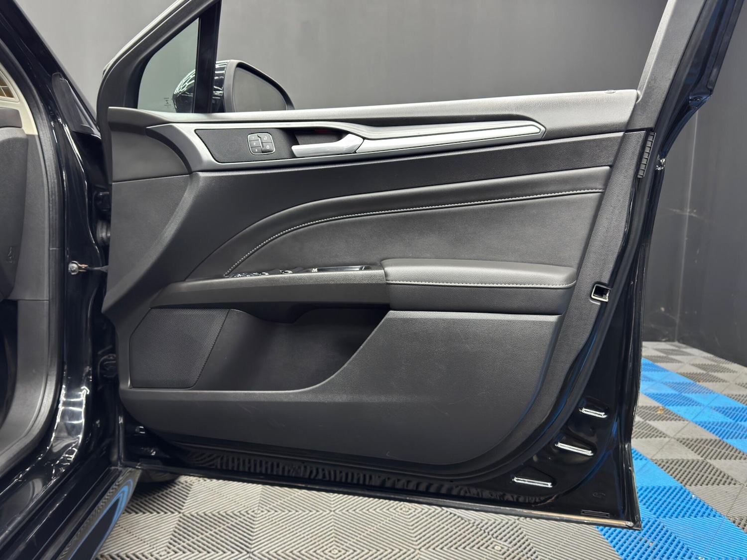 Used Ford Mondeo for sale - 78127792: Photo 38