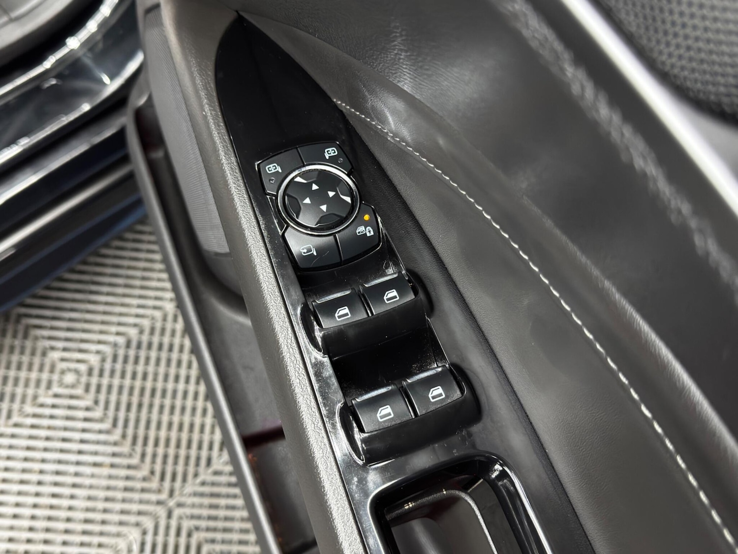 Used Ford Mondeo for sale - 78127792: Photo 40