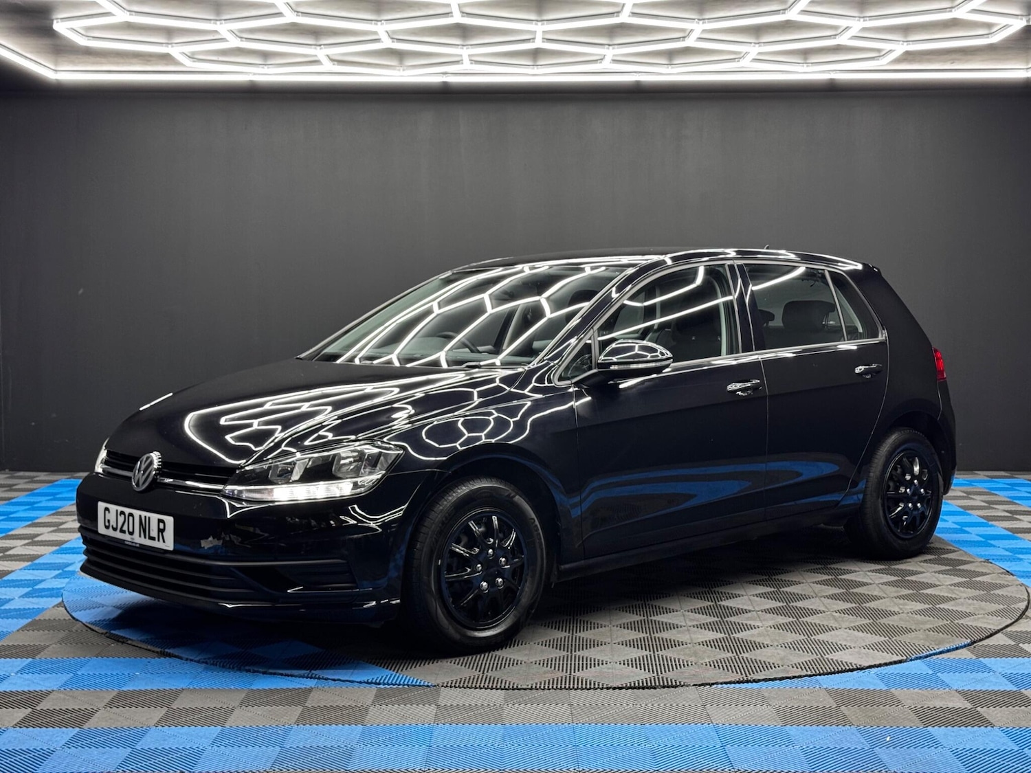 Used Volkswagen Golf 2020 for sale - 76042502: Photo 3