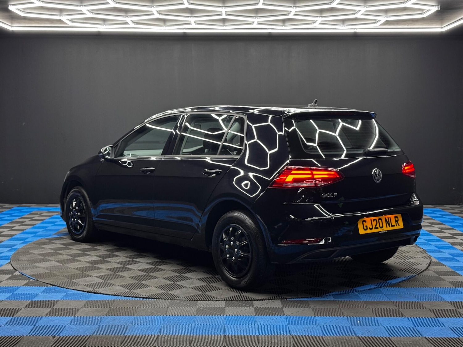 Used Volkswagen Golf 2020 for sale - 76042502: Photo 7