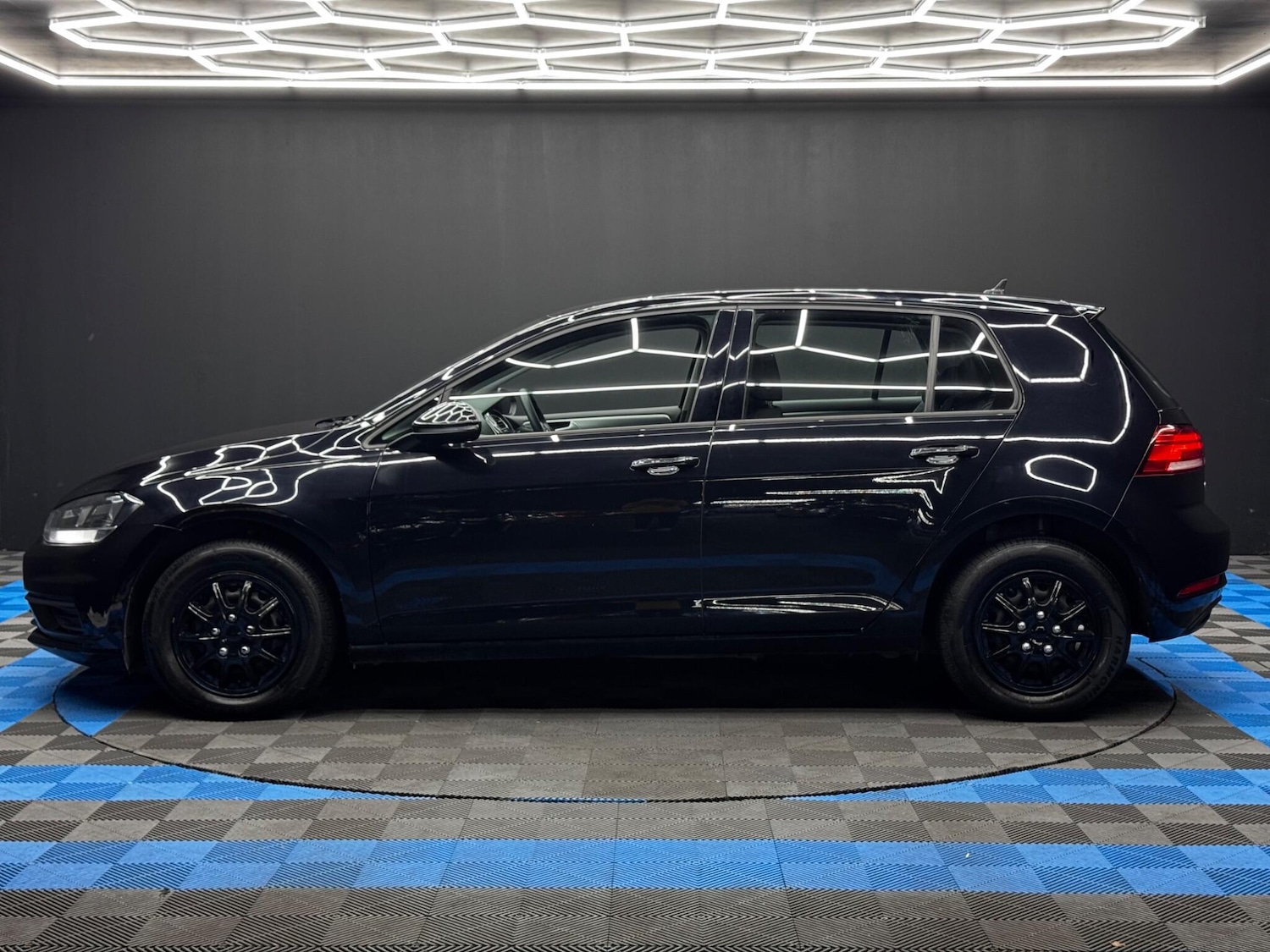 Used Volkswagen Golf 2020 for sale - 76042502: Photo 8