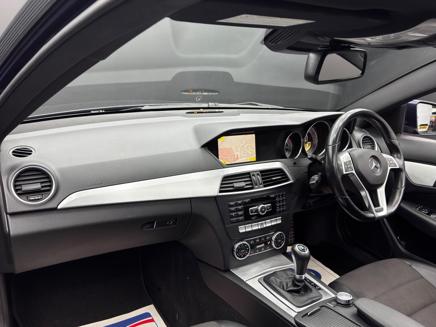 Used Mercedes-Benz C Class 2011 for sale - 76913237: Photo 11