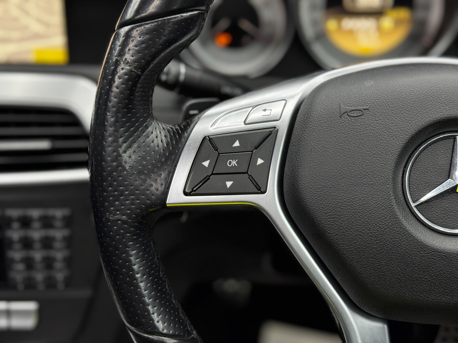 Used Mercedes-Benz C Class 2011 for sale - 76913237: Photo 16