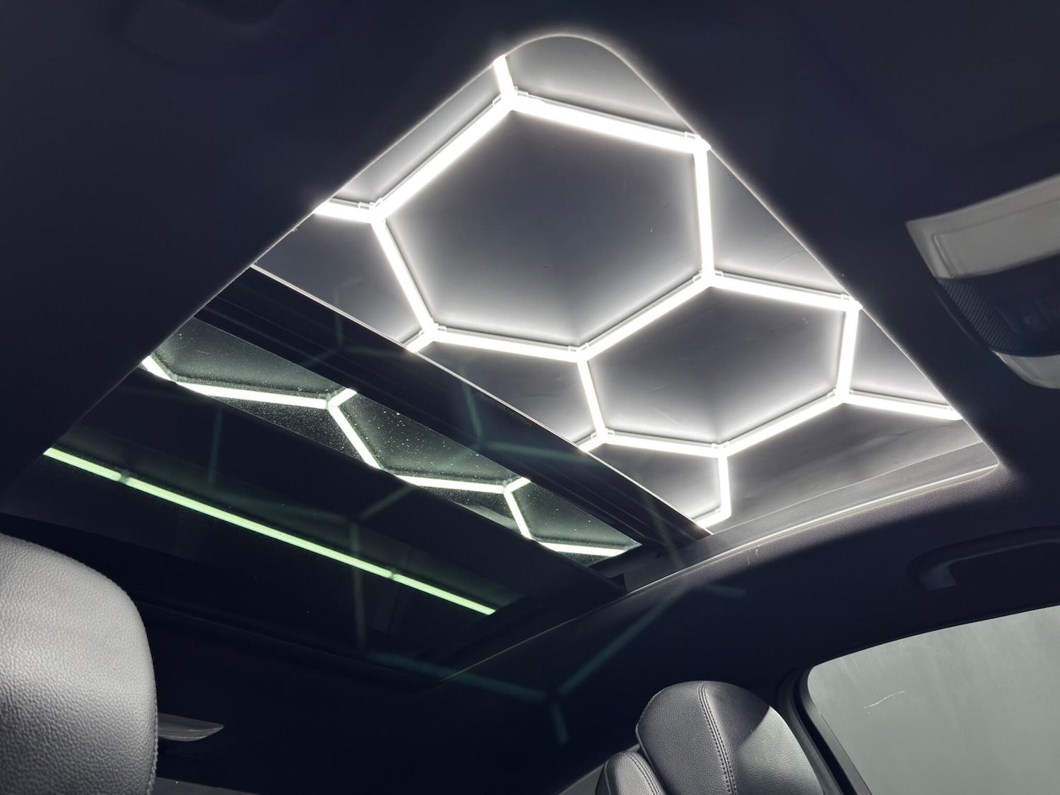 Used Mercedes-Benz C Class 2011 for sale - 76913237: Photo 30