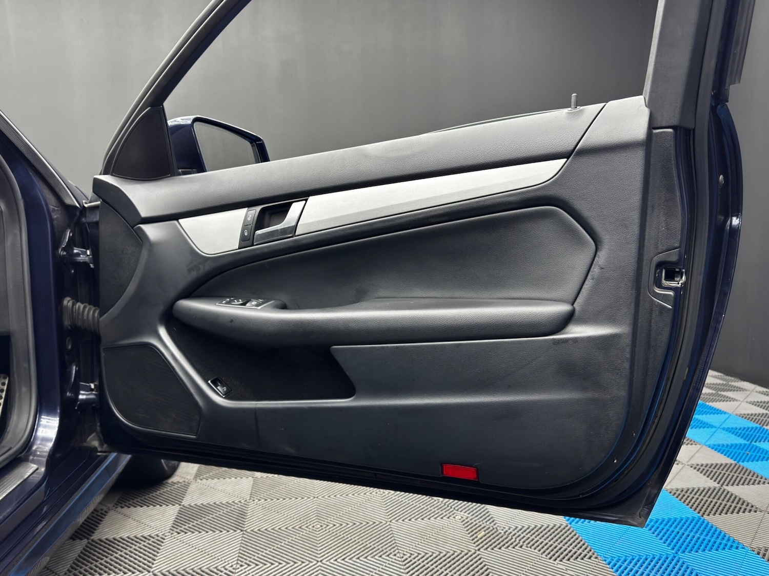 Used Mercedes-Benz C Class 2011 for sale - 76913237: Photo 34