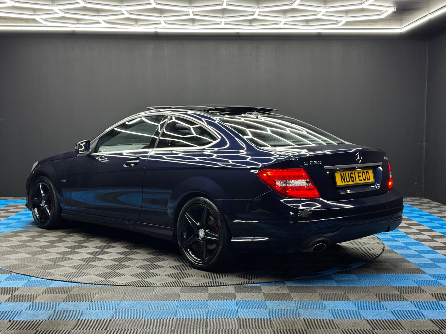 Used Mercedes-Benz C Class 2011 for sale - 76913237: Photo 7