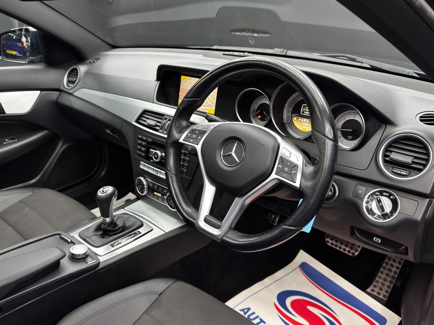 Used Mercedes-Benz C Class 2011 for sale - 76913237: Photo 9