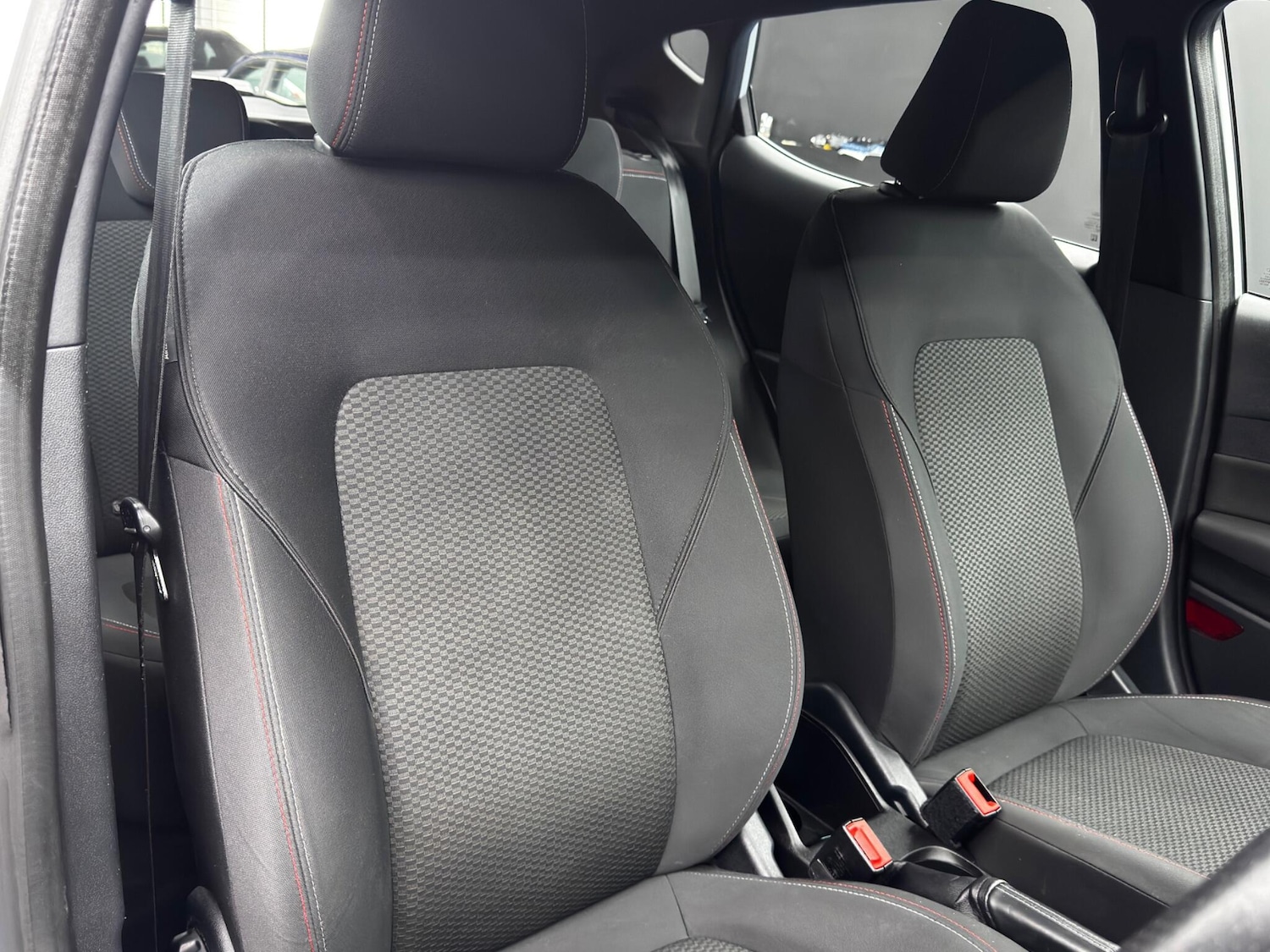 Used Ford Fiesta 2018 for sale - 76918632: Photo 12