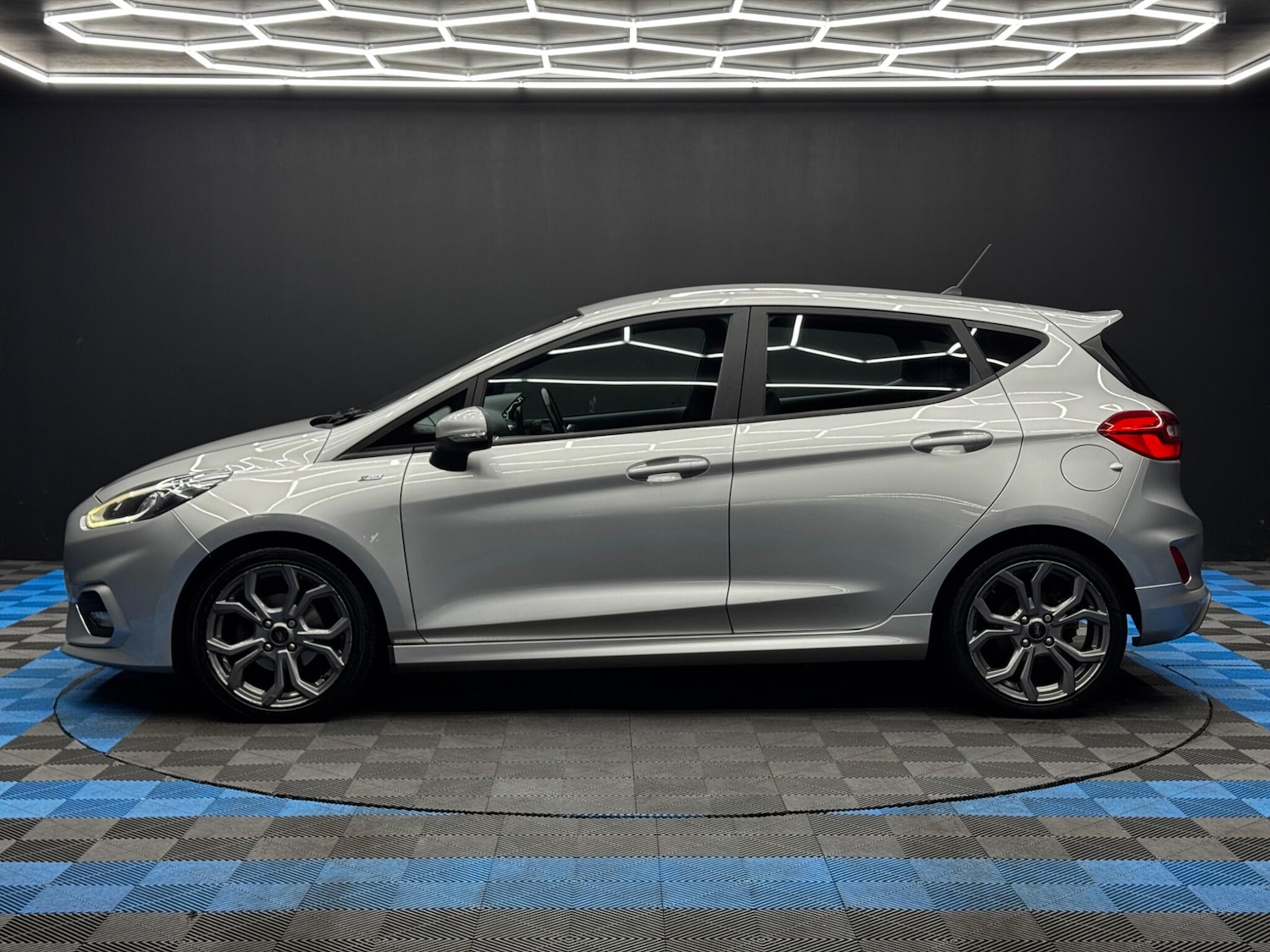 Used Ford Fiesta 2018 for sale - 76918632: Photo 8