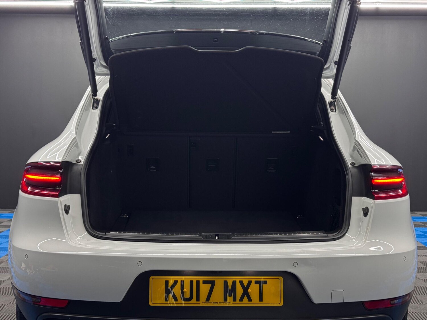 Used Porsche Macan 2017 for sale - 77484034: Photo 40