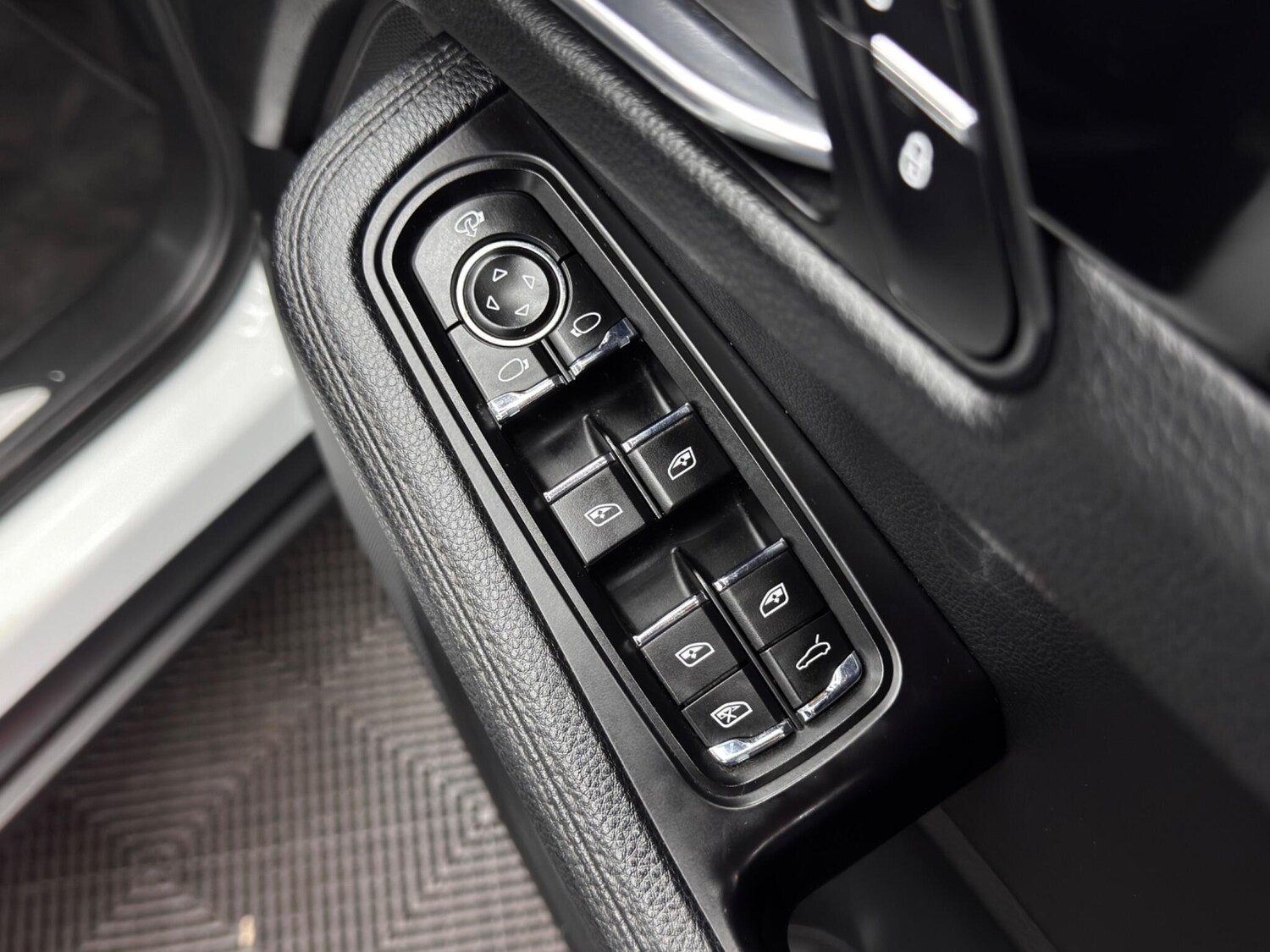 Used Porsche Macan 2017 for sale - 77484034: Photo 44