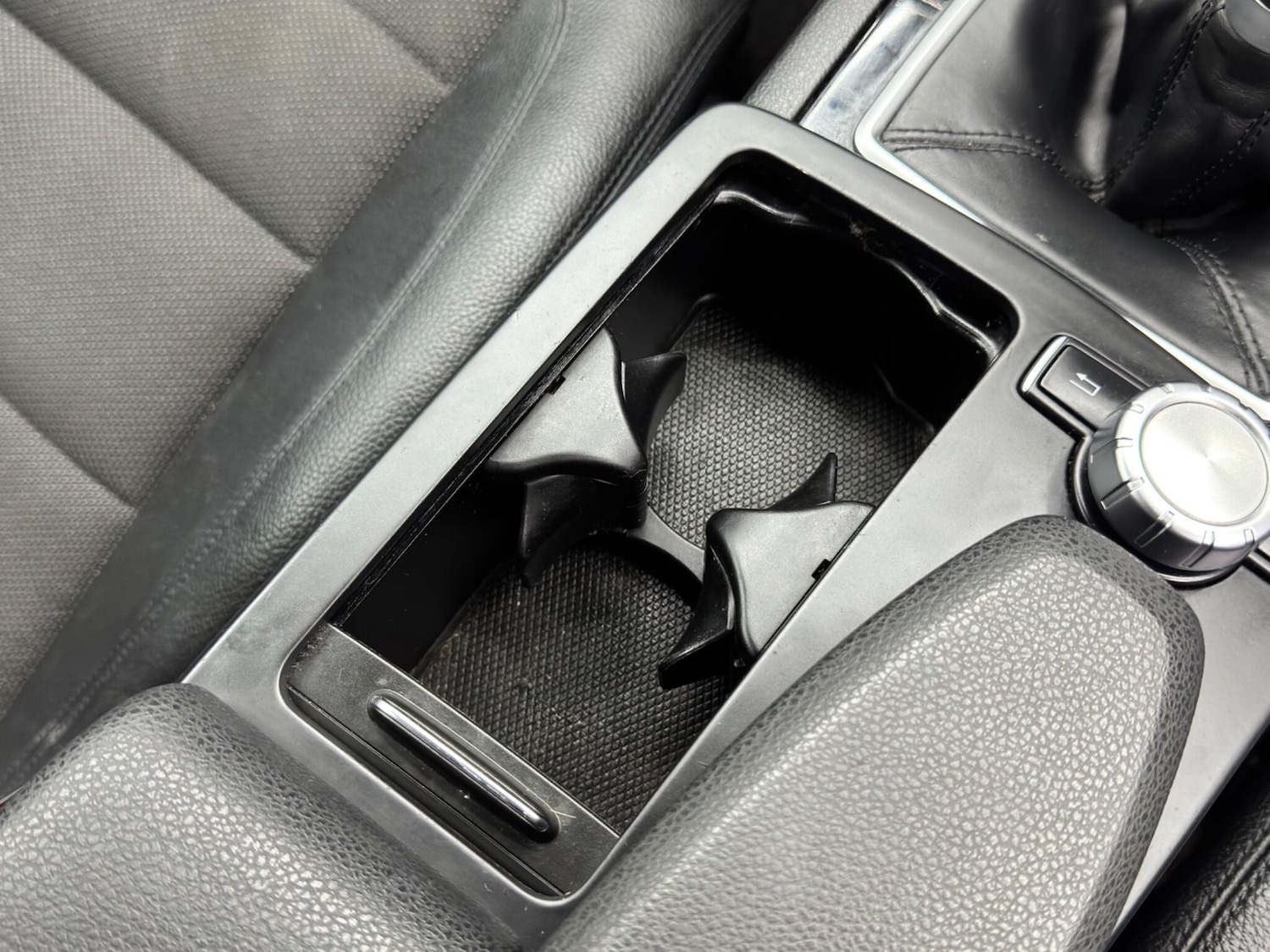 Used Mercedes-Benz C-Class 2013 for sale - 76099481: Photo 24