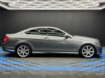 Used Mercedes-Benz C-Class 2013 for sale - 76099481: Photo