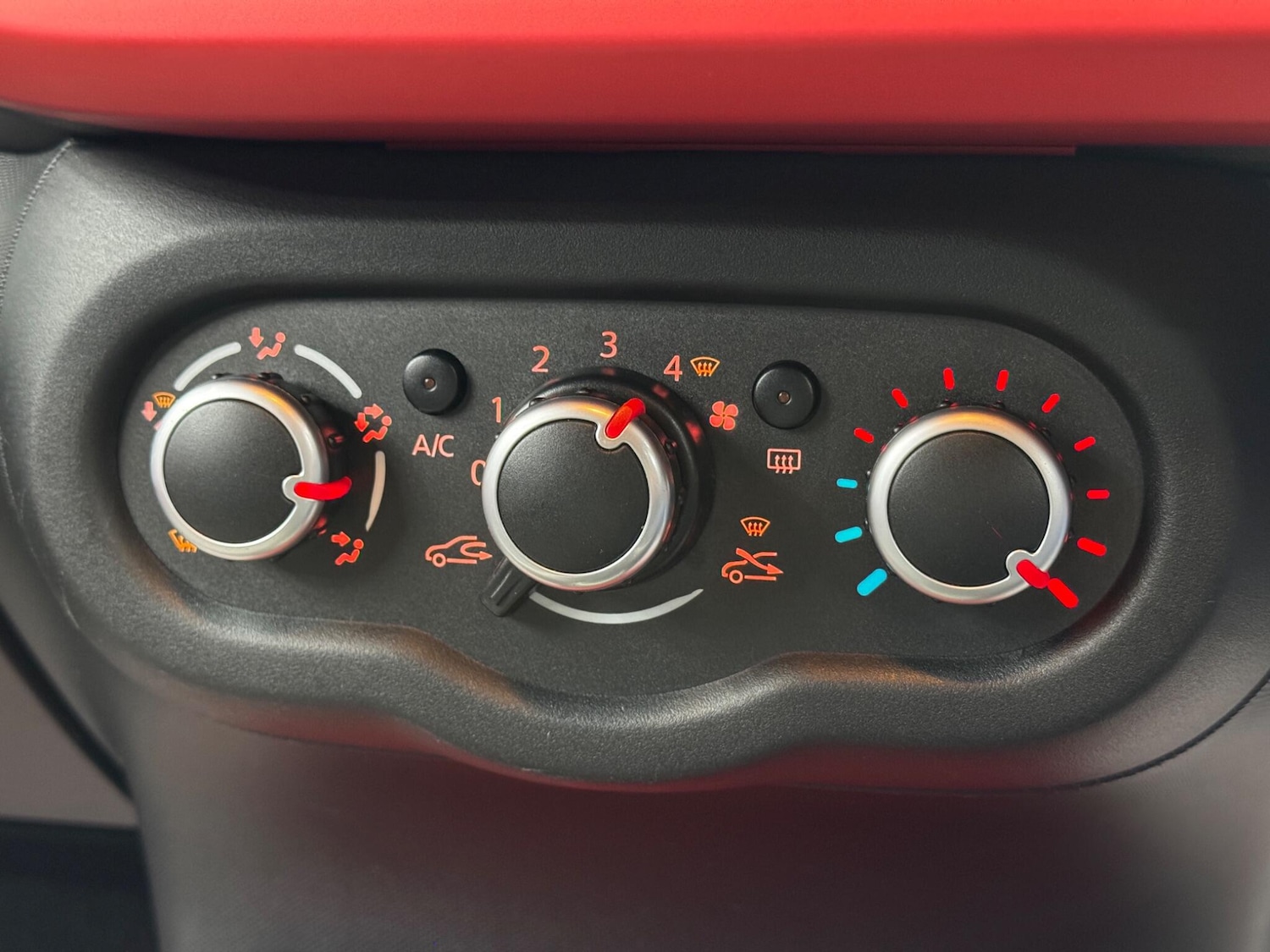 Used Renault Twingo for sale - 77237759: Photo 26