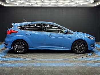 Used Ford Focus 2017 for sale - 78695662: Photo