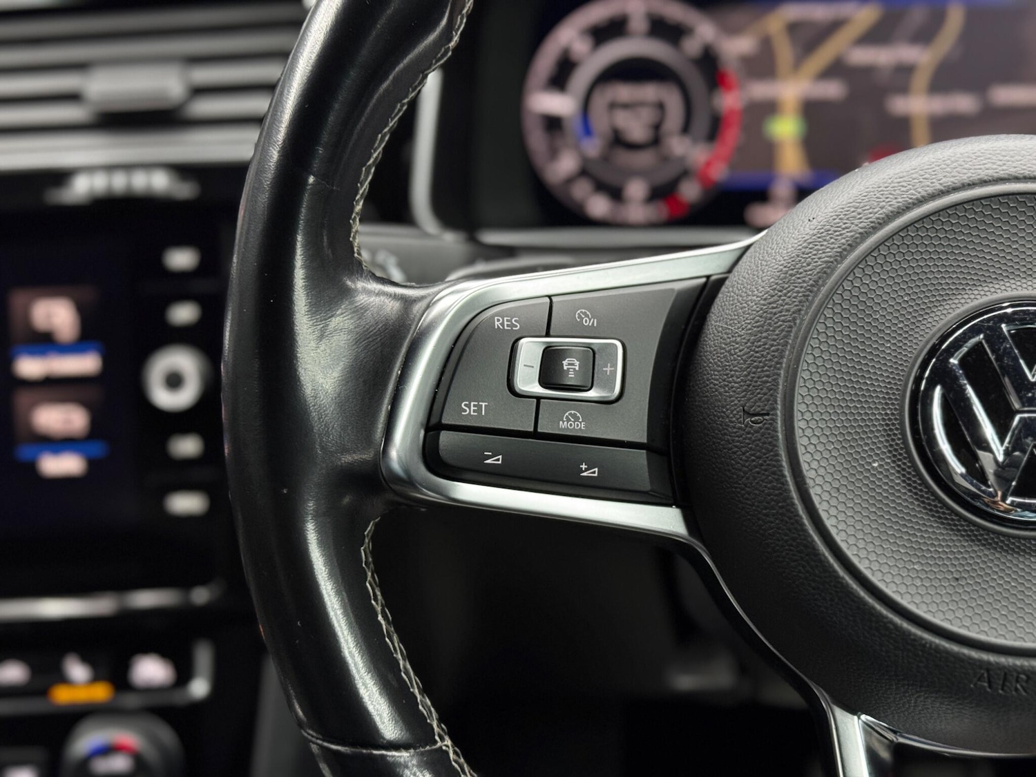 Used Volkswagen Golf 2018 for sale - 76832623: Photo 20