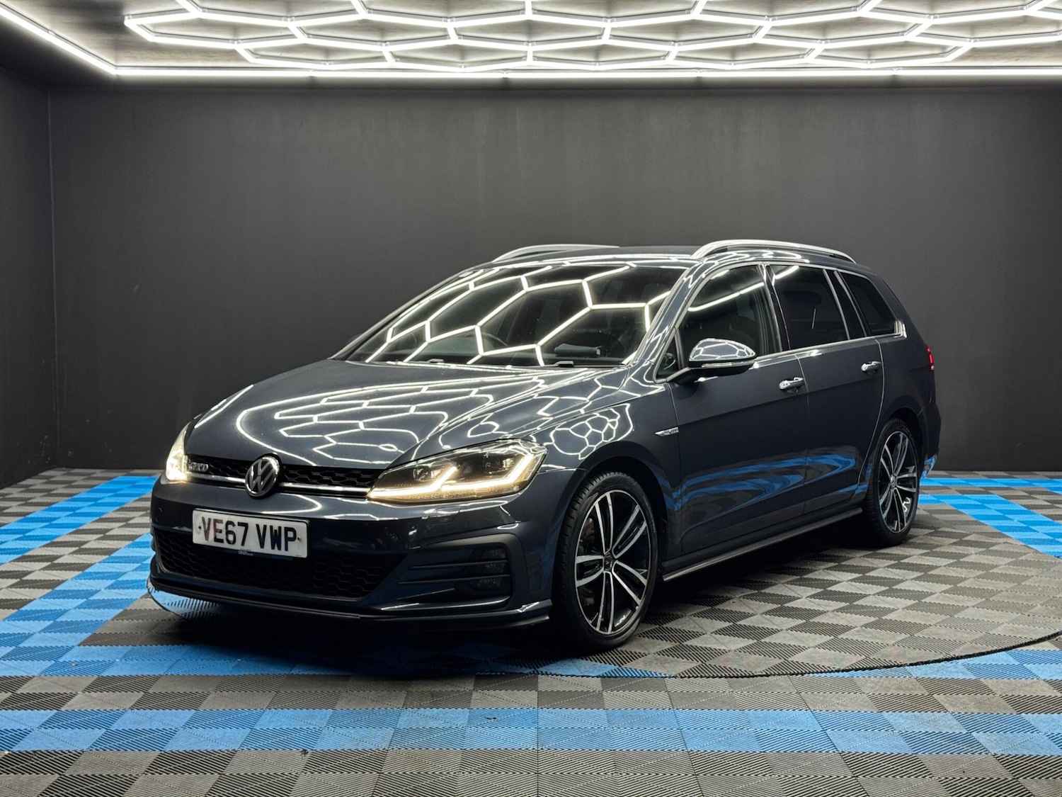 Used Volkswagen Golf 2018 for sale - 76832623: Photo 3