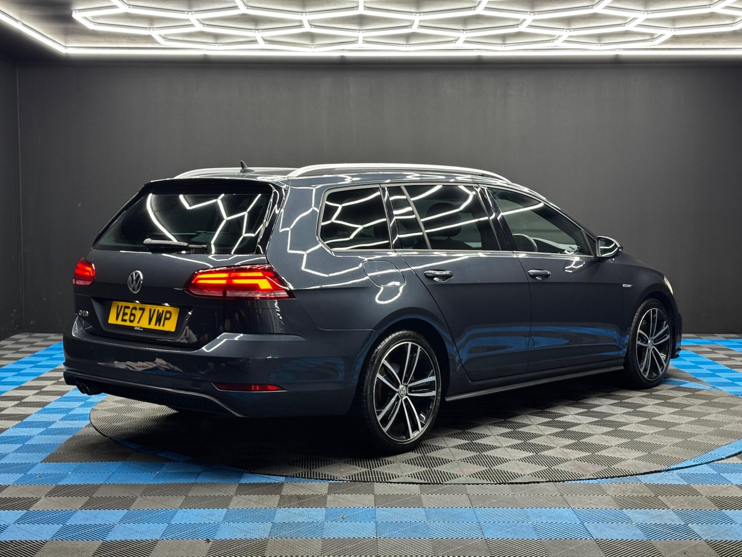 Used Volkswagen Golf 2018 for sale - 76832623: Photo 5