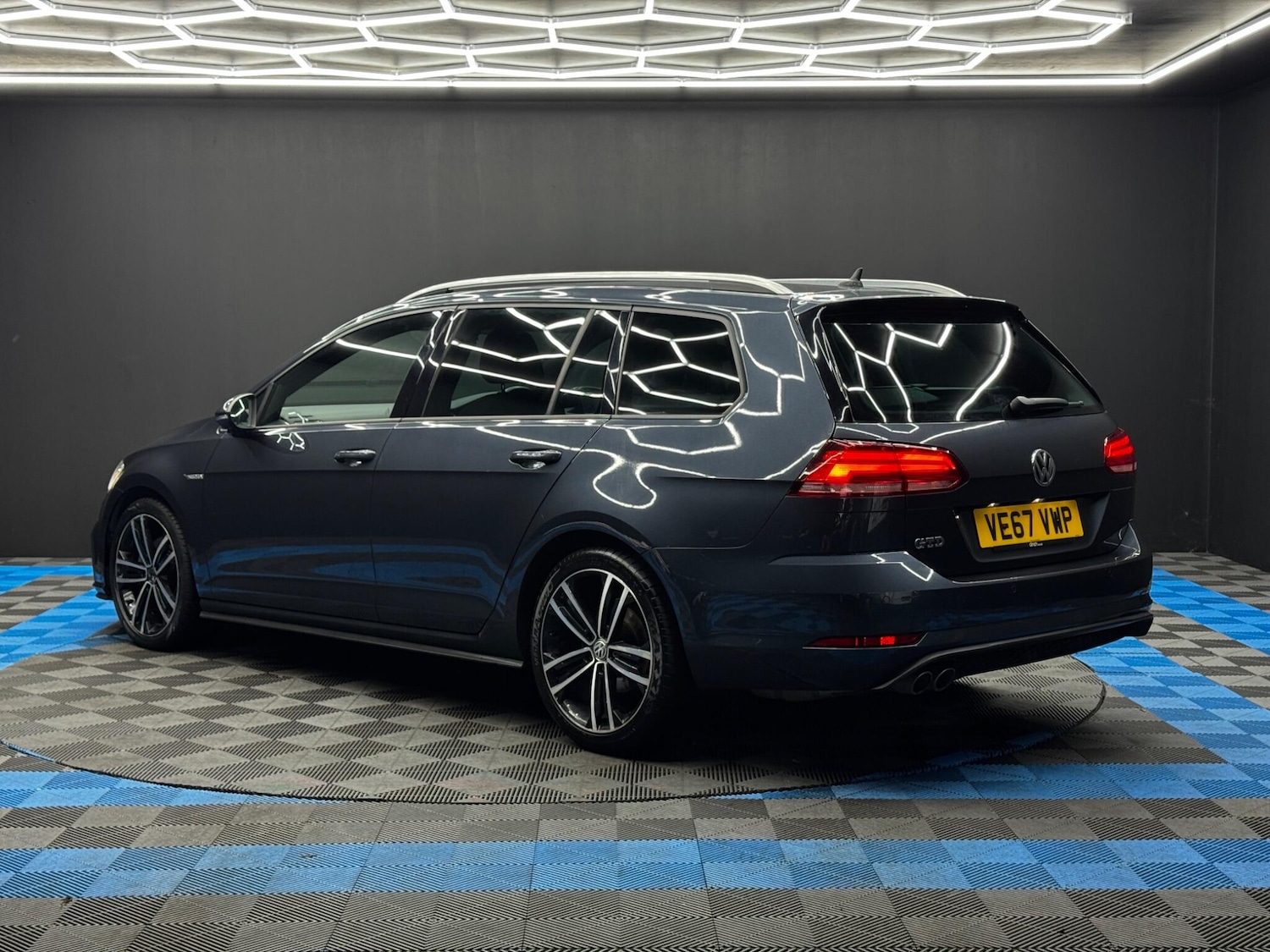 Used Volkswagen Golf 2018 for sale - 76832623: Photo 7