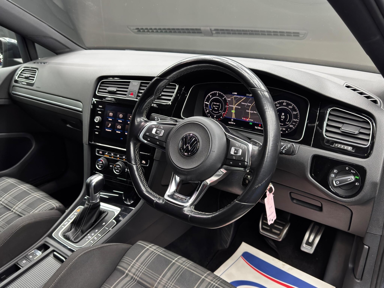 Used Volkswagen Golf 2018 for sale - 76832623: Photo 9