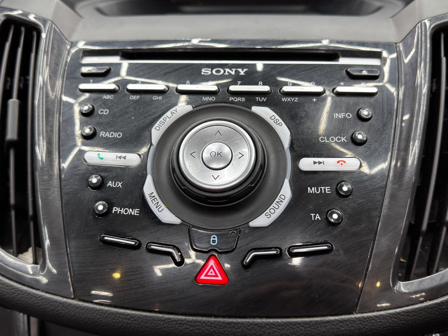 Used Ford Kuga 2015 for sale - 76913350: Photo 28