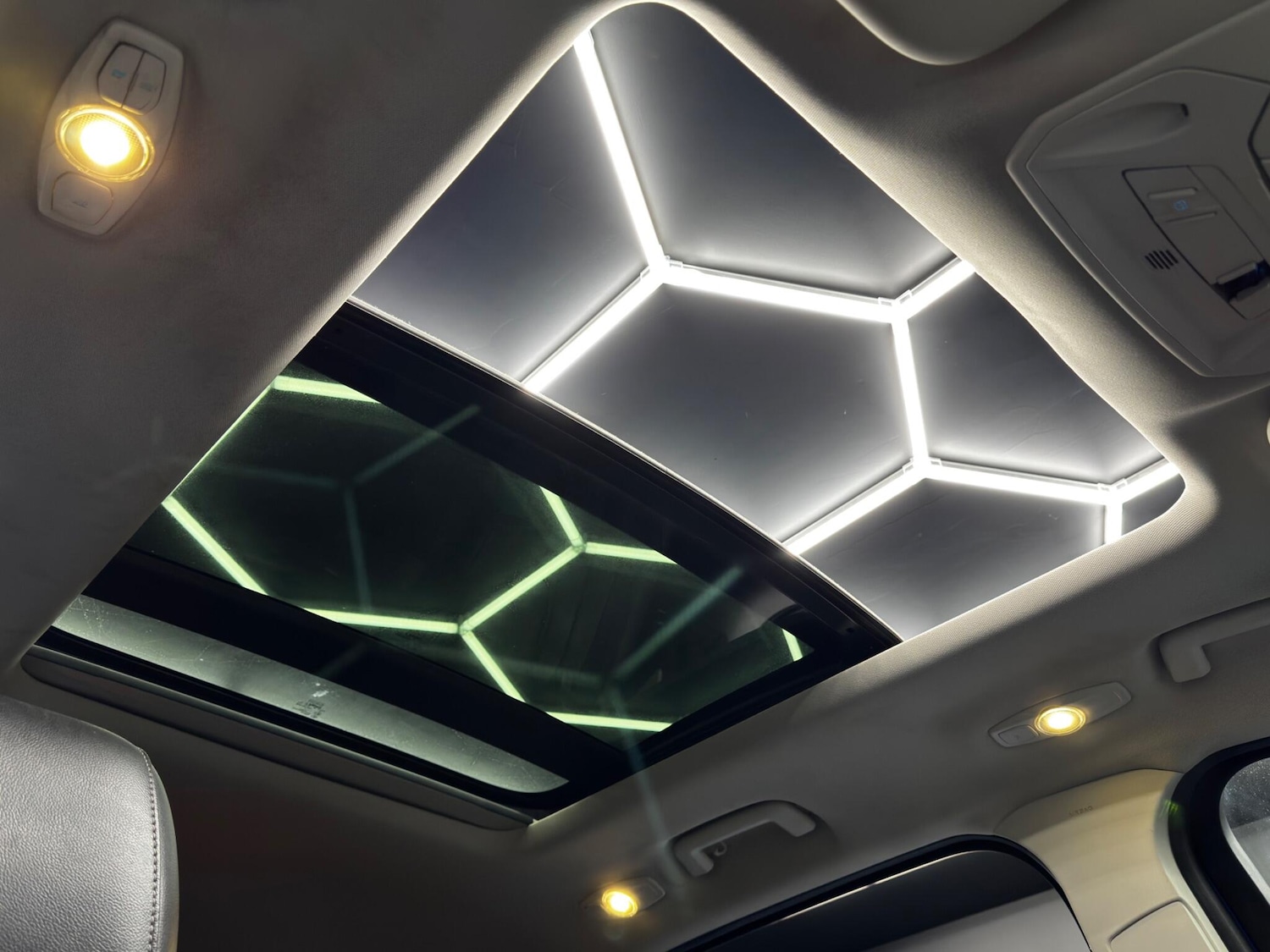 Used Ford Kuga 2015 for sale - 76913350: Photo 33