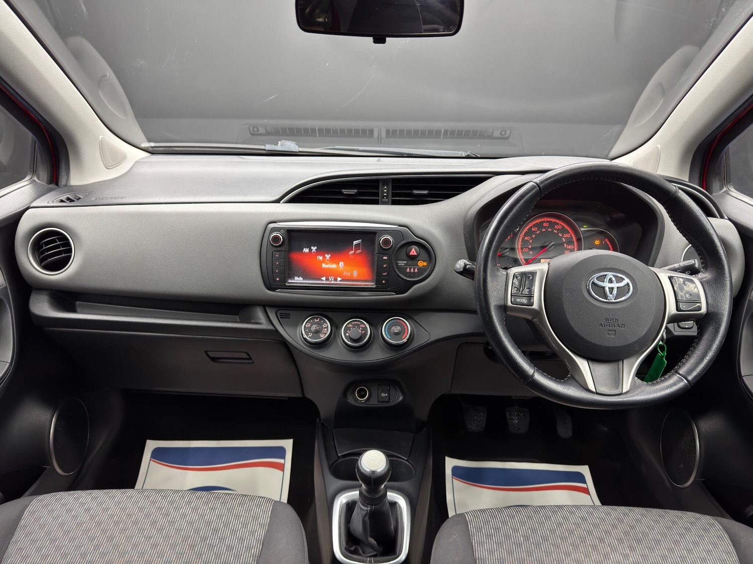 Used Toyota Yaris 2015 for sale - 77412182: Photo 10
