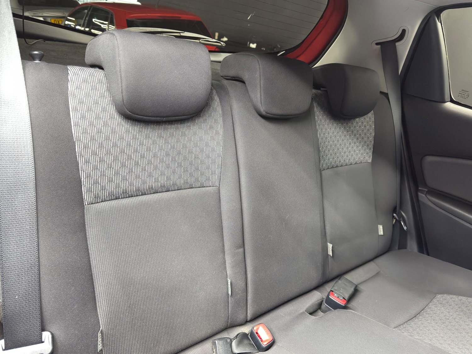 Used Toyota Yaris 2015 for sale - 77412182: Photo 15