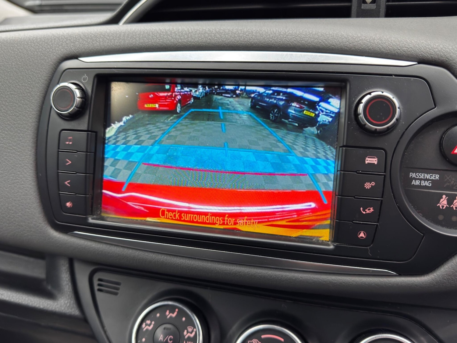 Used Toyota Yaris 2015 for sale - 77412182: Photo 28