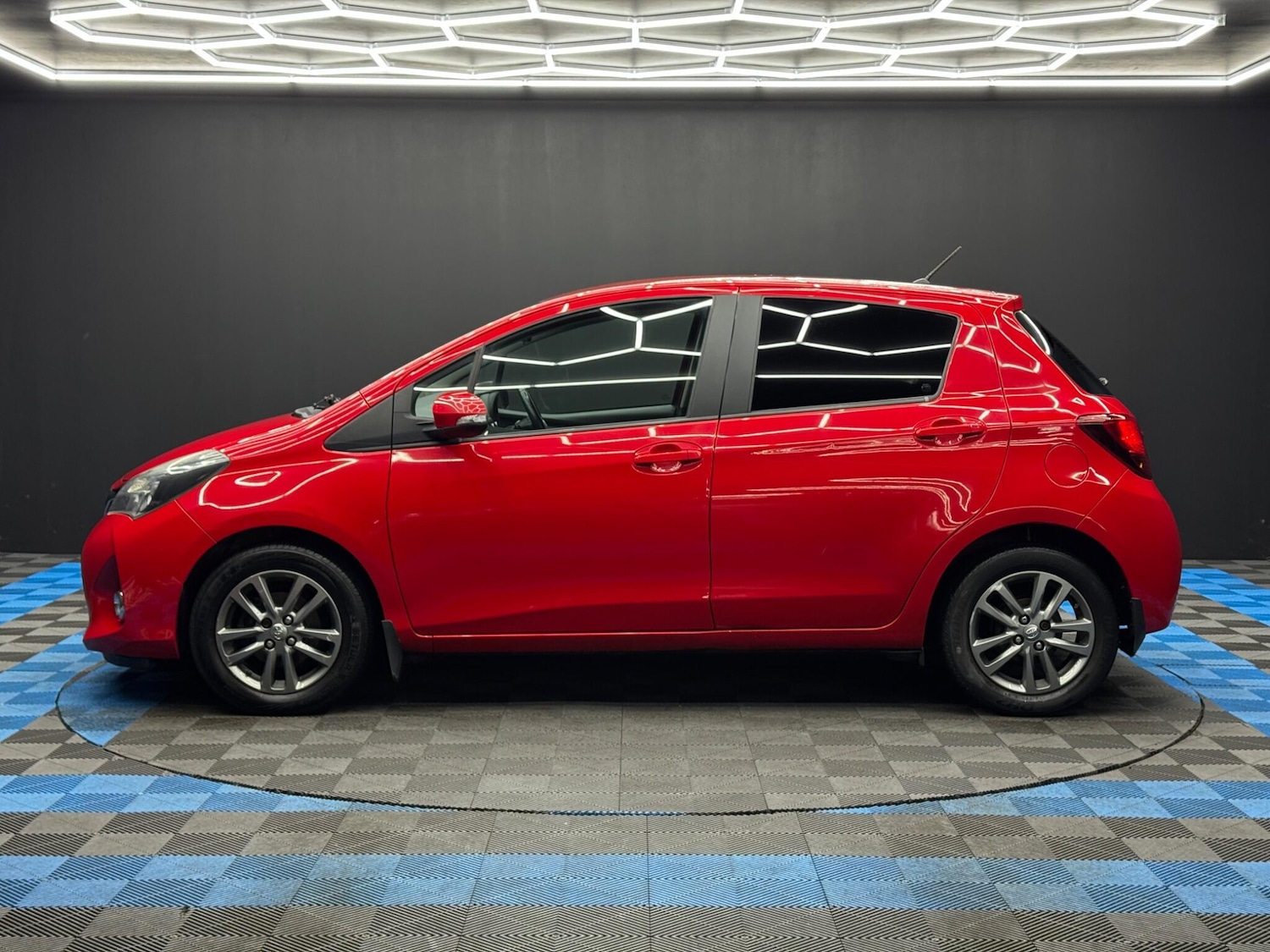 Used Toyota Yaris 2015 for sale - 77412182: Photo 8